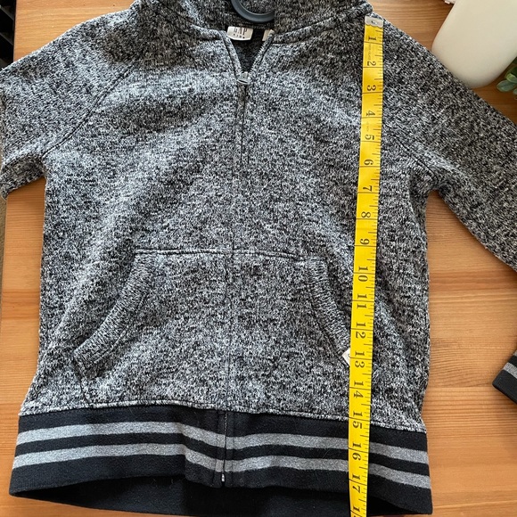 EUC boys gap zip-up - Picture 4 of 4